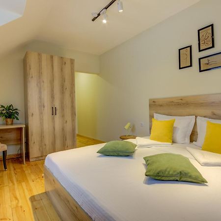 People Guest House บิชเคก ภายนอก รูปภาพ
