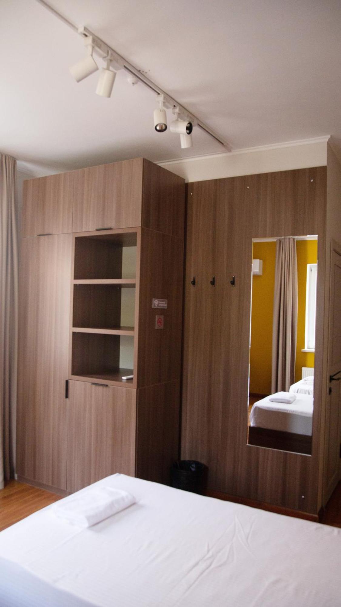 People Guest House บิชเคก ภายนอก รูปภาพ